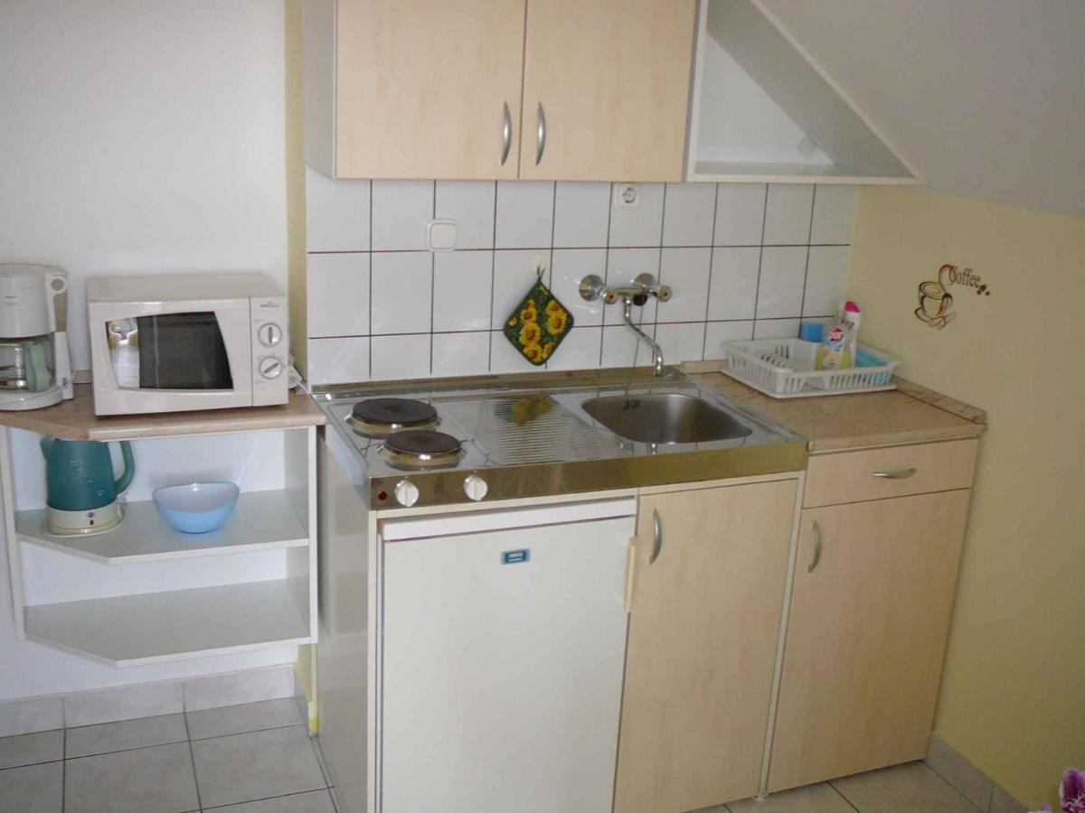 Apartments In Alsopahok/Balaton 27597 Экстерьер фото