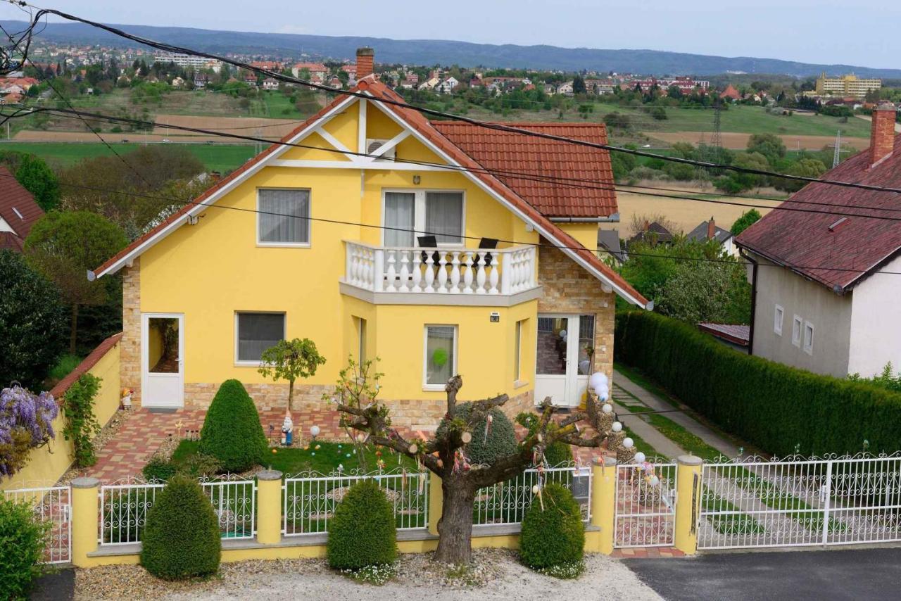 Apartments In Alsopahok/Balaton 27597 Экстерьер фото